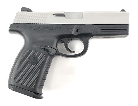 Type BB Pistol Manufacturer KWC Model MP40 Materials Metal and Polymer Weight 724 g (1. . Smith and wesson 40 clip